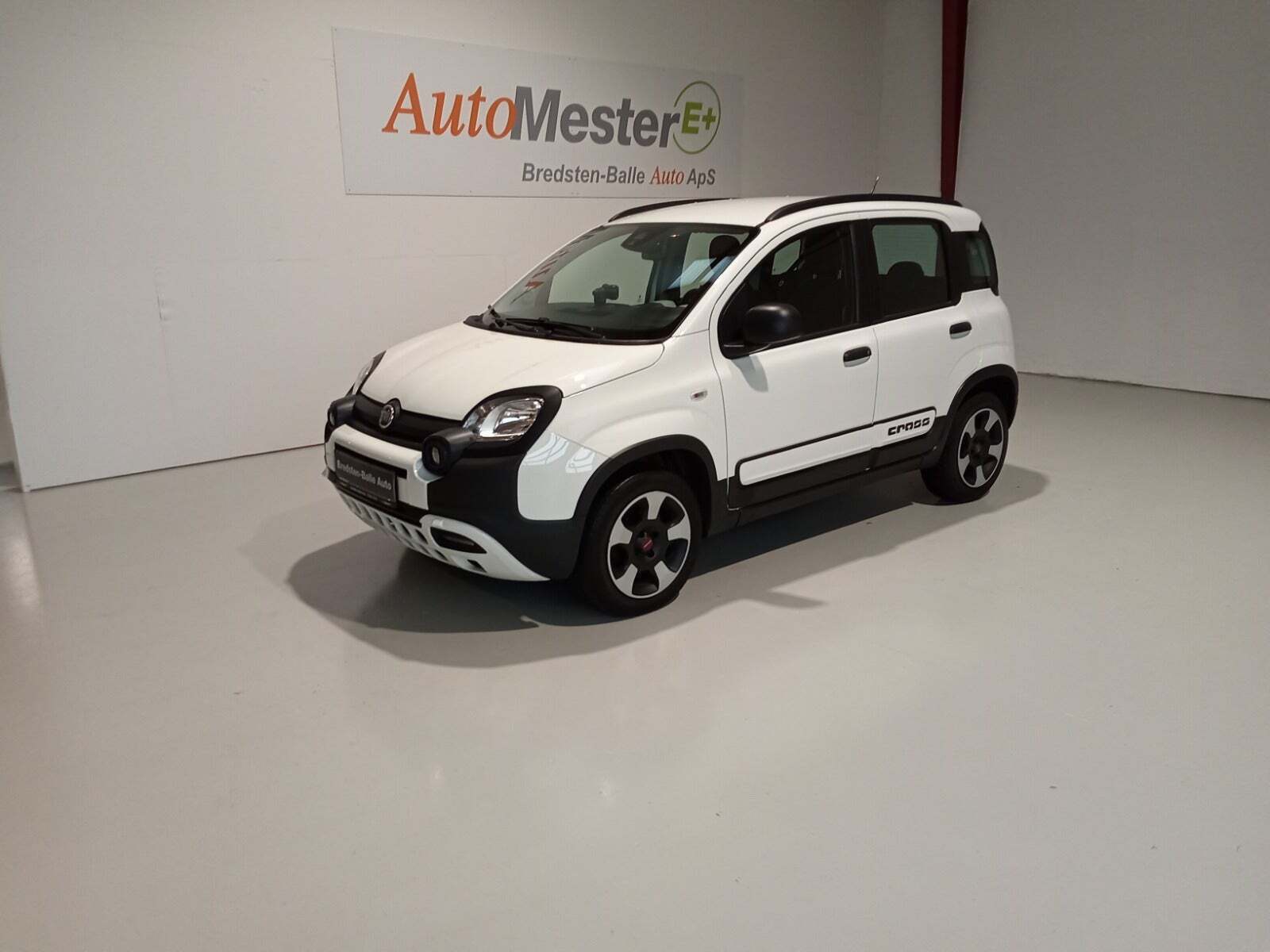 Hvid Fiat Panda fra 2019 set udefra