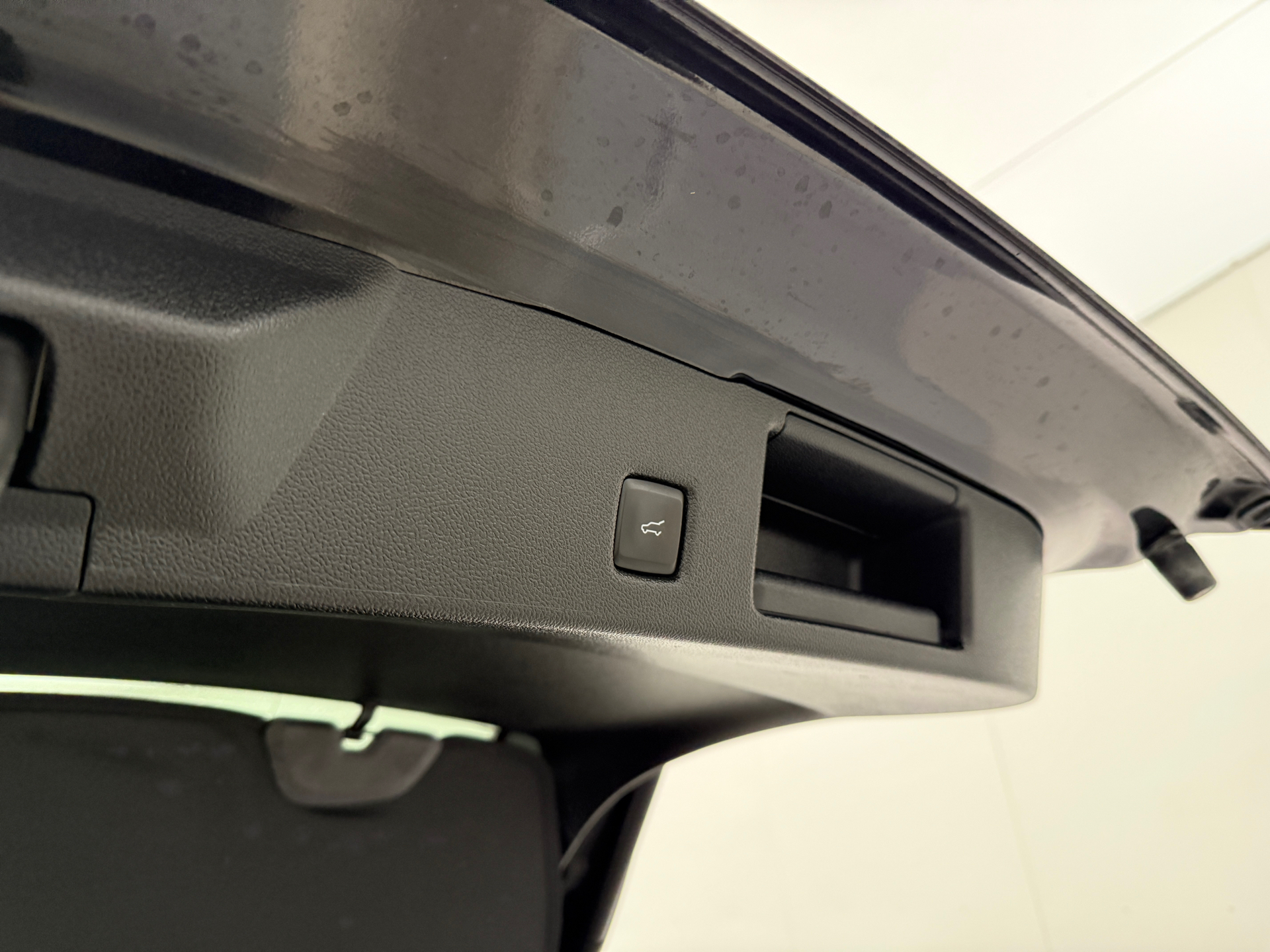 Sort Ford Kuga fra 2023