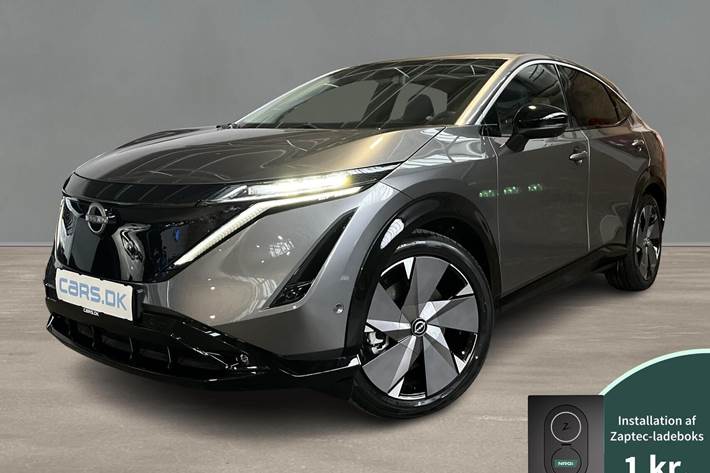 Grå Nissan Ariya fra 2025 set udefra