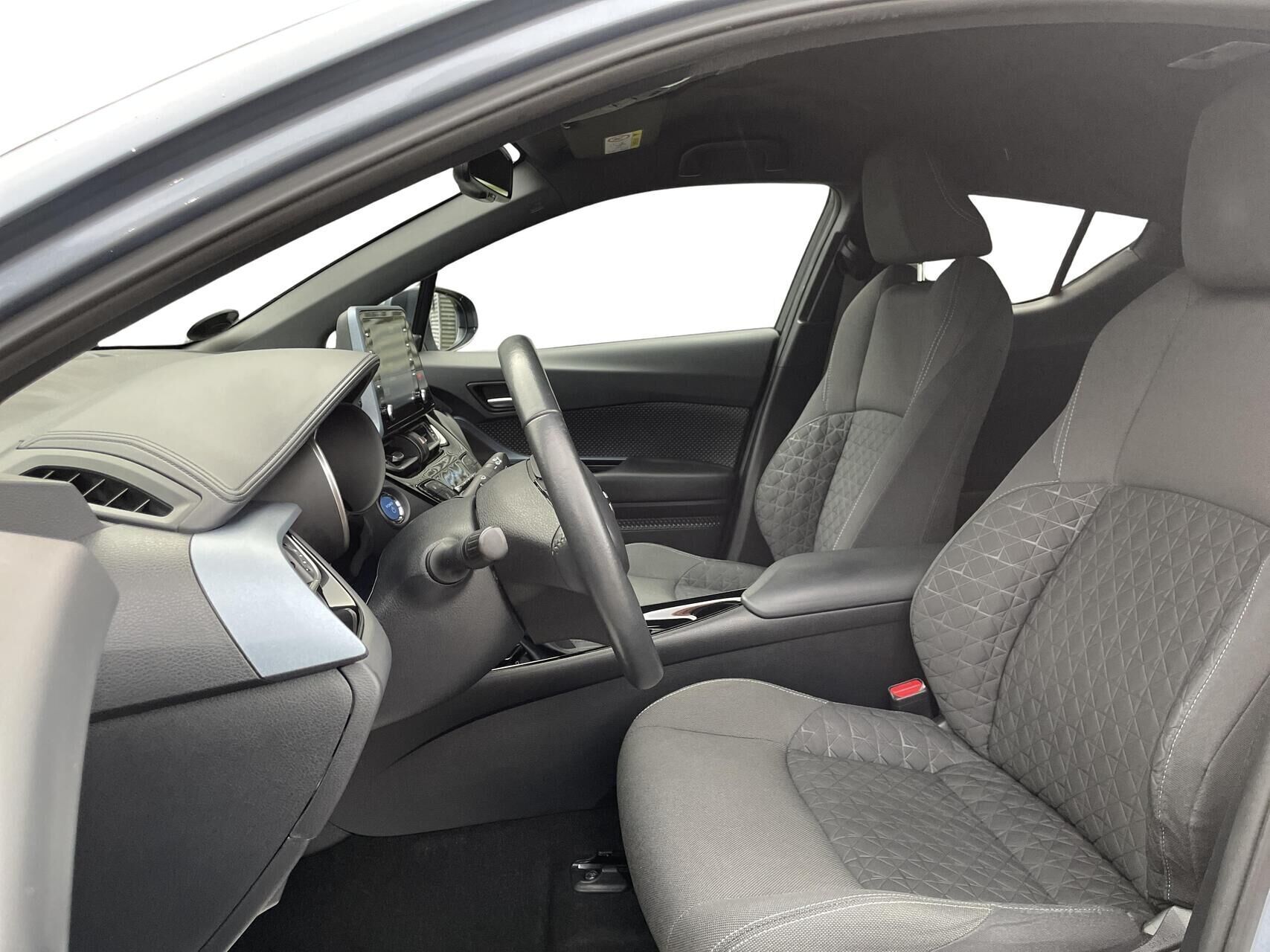 Toyota C-HR 1,8 Hybrid C-LUB Smart Multidrive S 122HK 5d Aut.