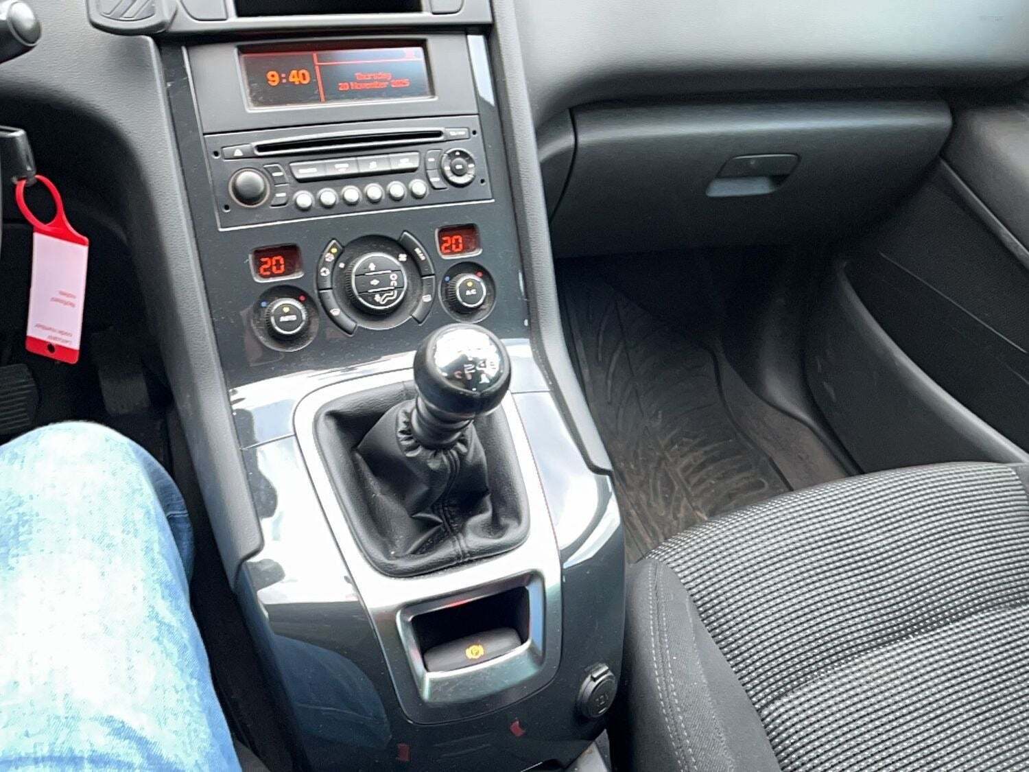 Sort Peugeot 5008 fra 2012