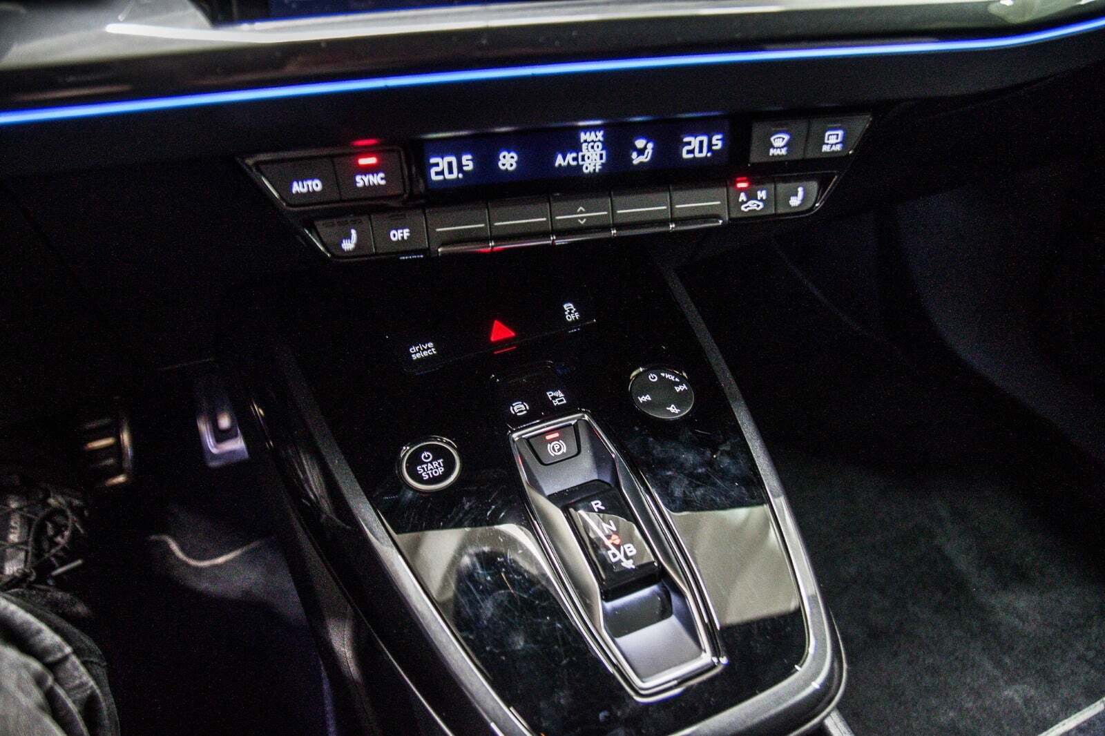 Hvid Audi Q4 e-tron fra 2022