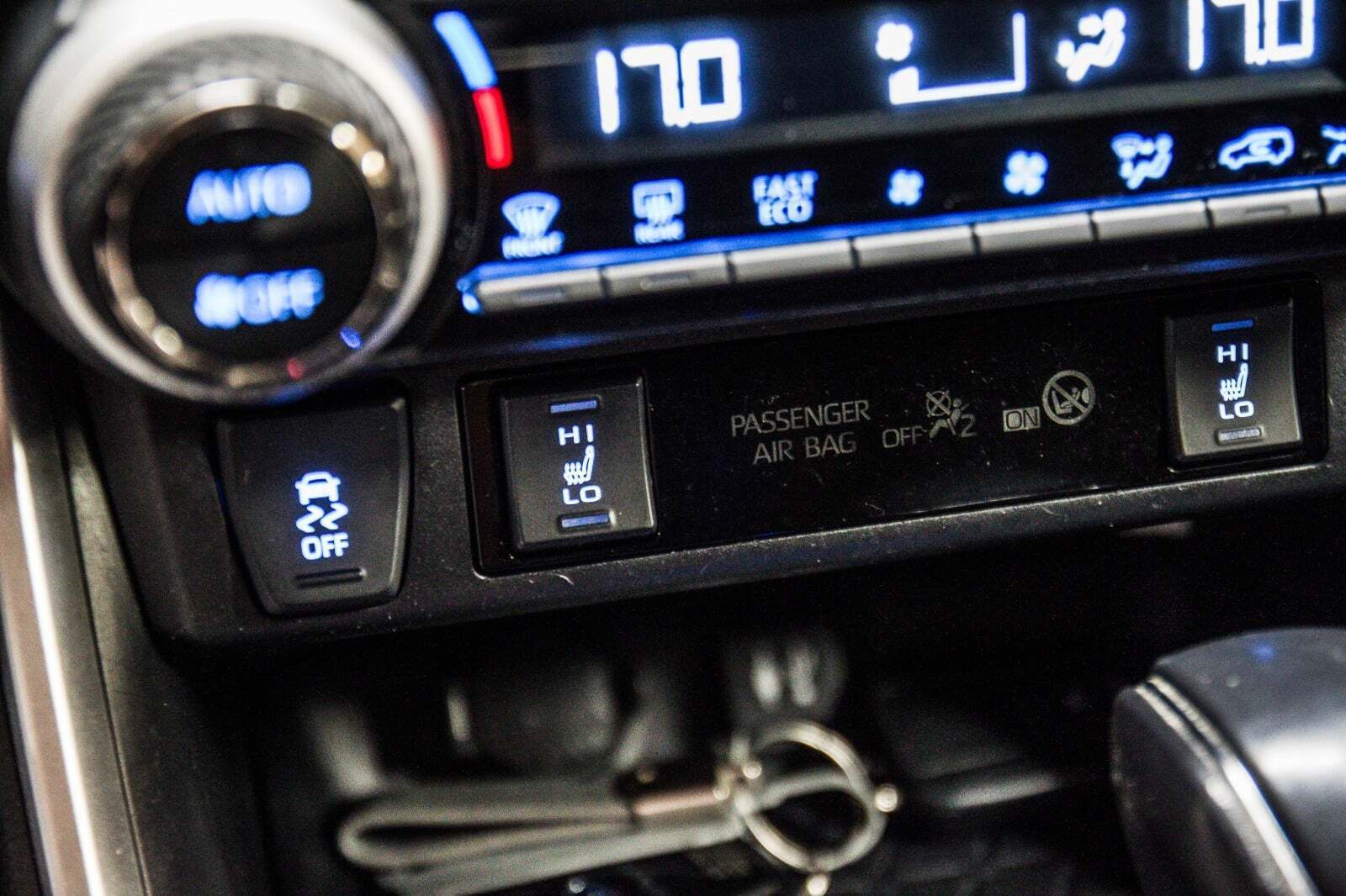 Sort Toyota RAV4 fra 2019