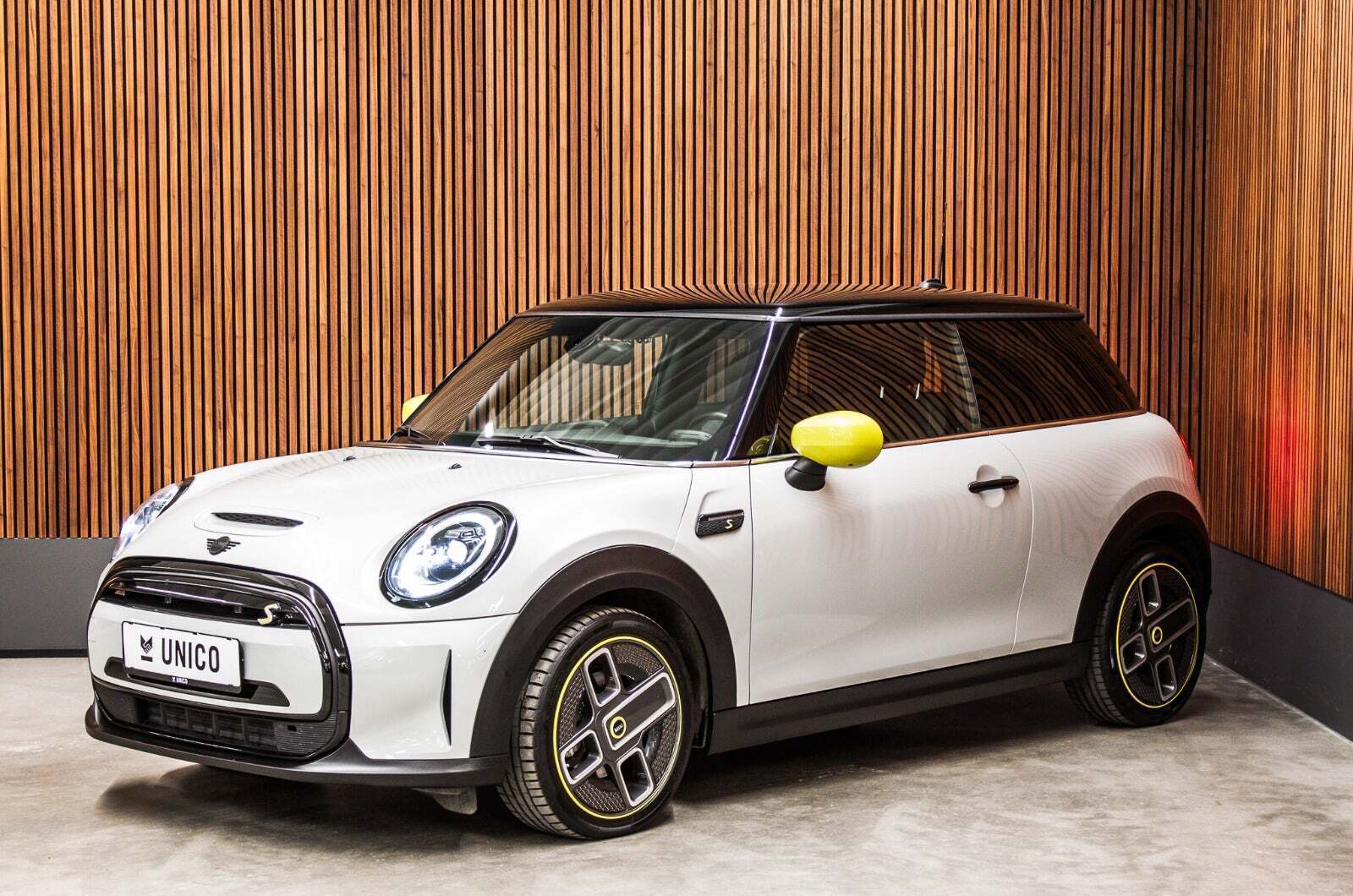 Mini Cooper SE Classic Trim