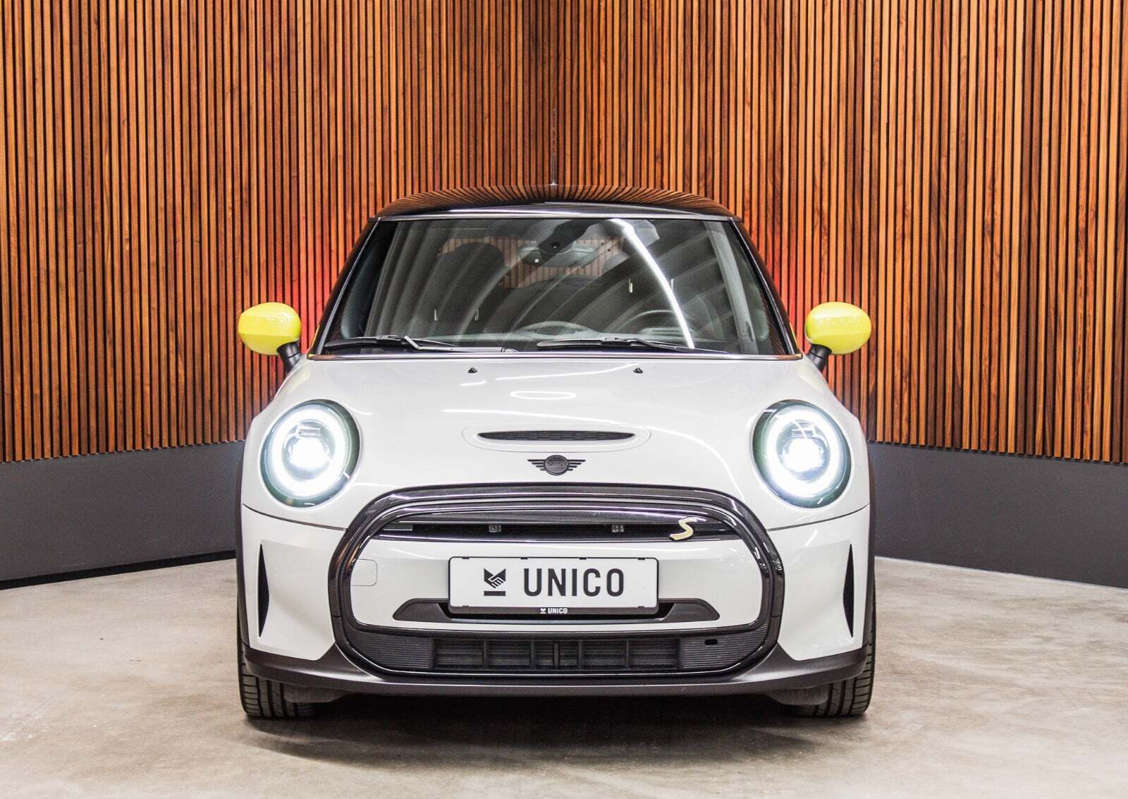 Mini Cooper SE Classic Trim