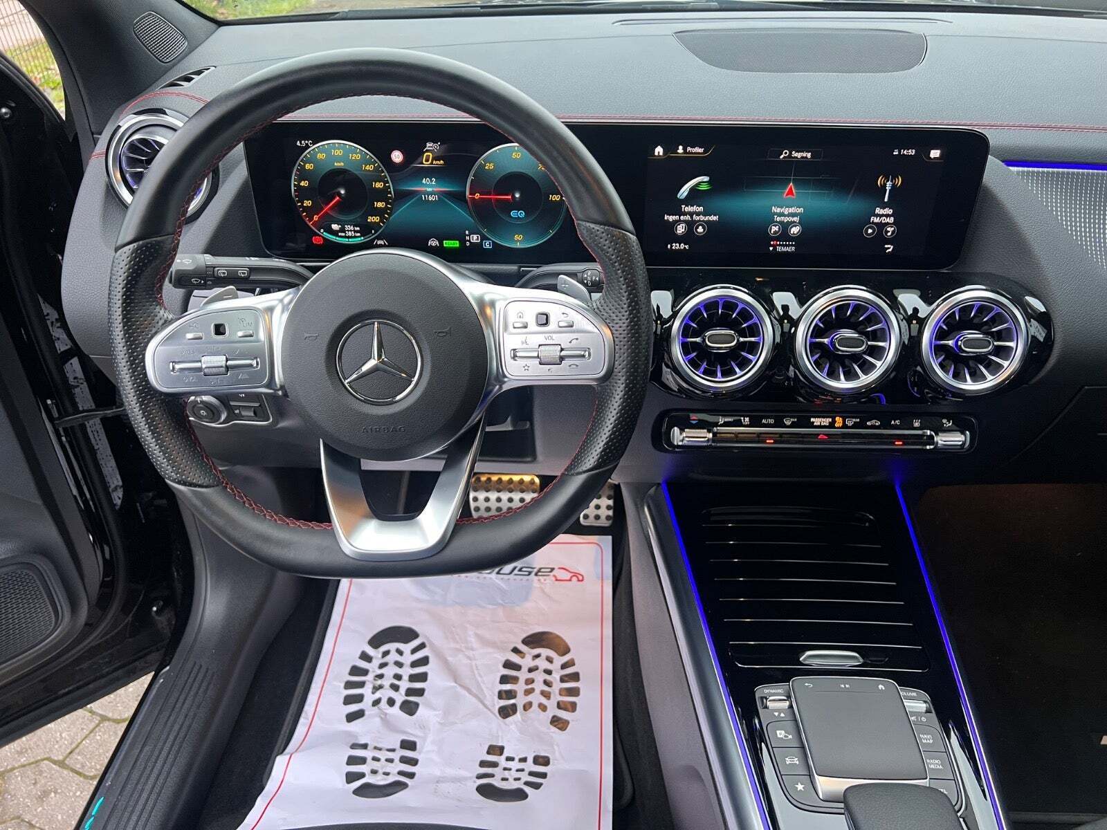 Sort Mercedes EQA250+ fra 2023