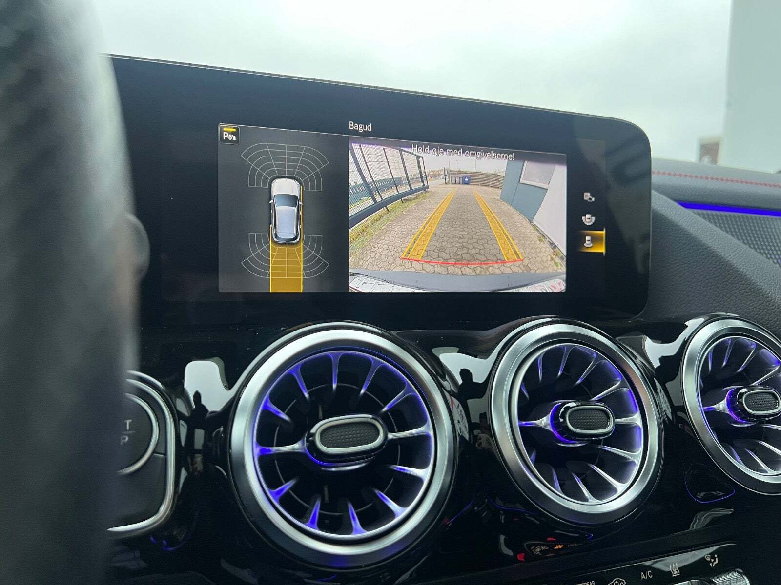 Sort Mercedes EQA250+ fra 2023