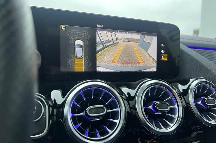 Sort Mercedes EQA250+ fra 2023