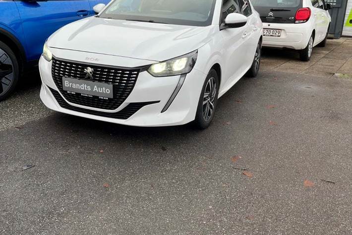 Hvid Peugeot 208 fra 2020