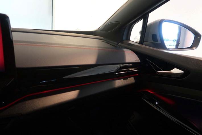 Grå VW ID.4 fra 2022