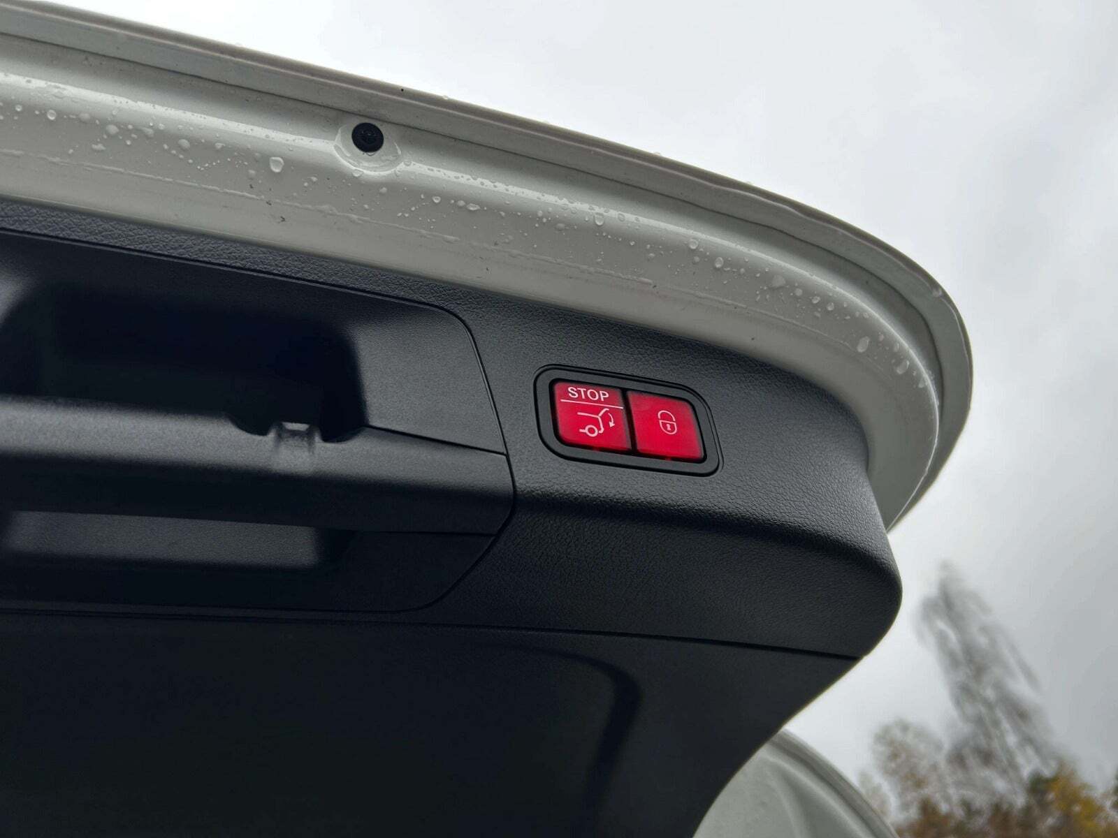 Hvid Mercedes EQA250 fra 2021