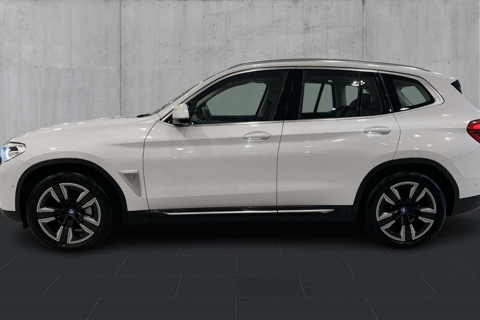 BMW iX3 Charged