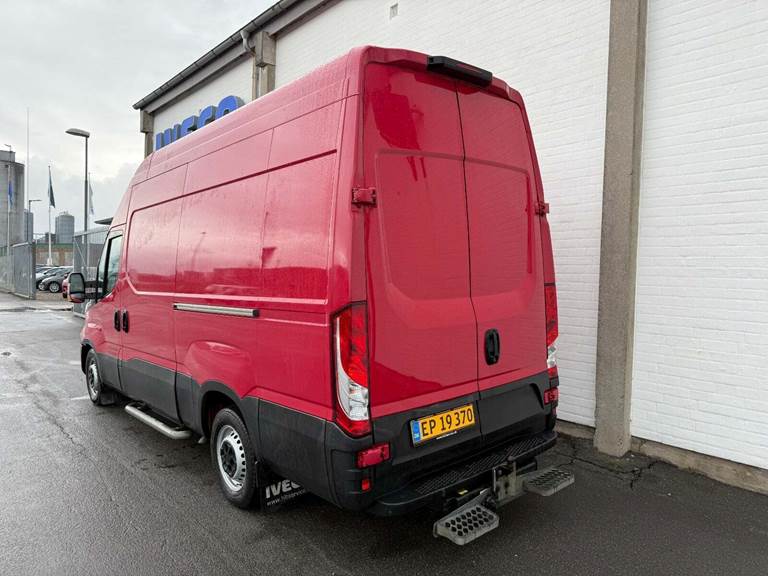 Iveco Daily 3,0 35S18 13,4m³ Van AG8