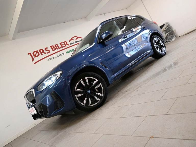 BMW iX3 Charged M-Sport