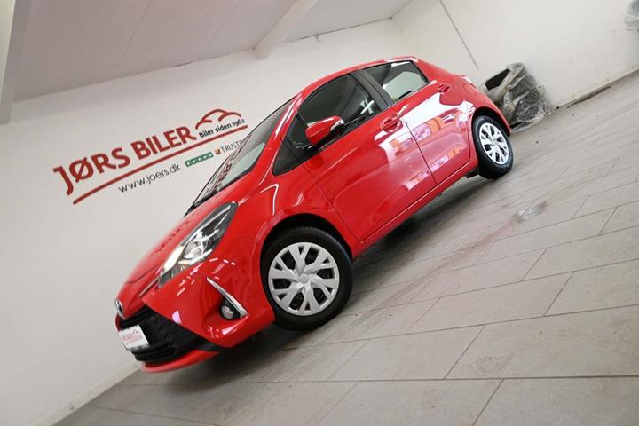 Rød Toyota Yaris fra 2019