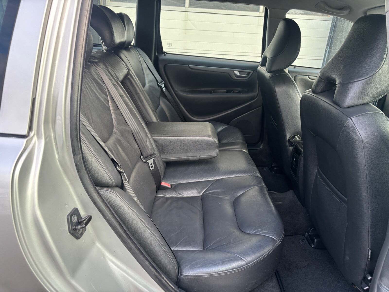 Sølv Volvo V70 fra 2007