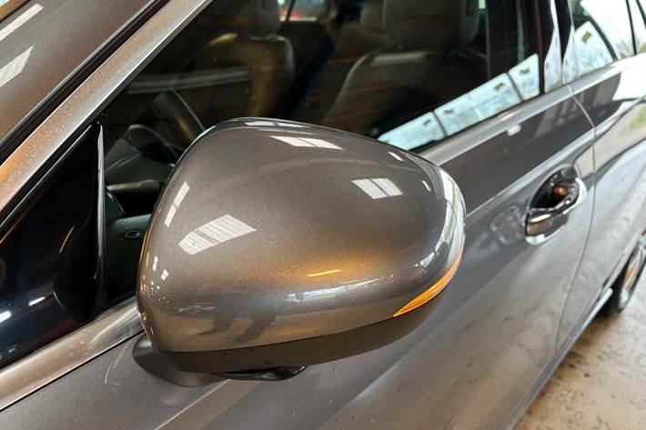 Grå Mercedes A200 fra 2020