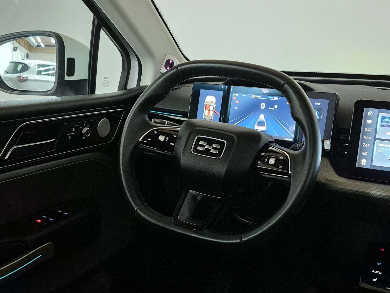 Hvid Aiways U5 fra 2022