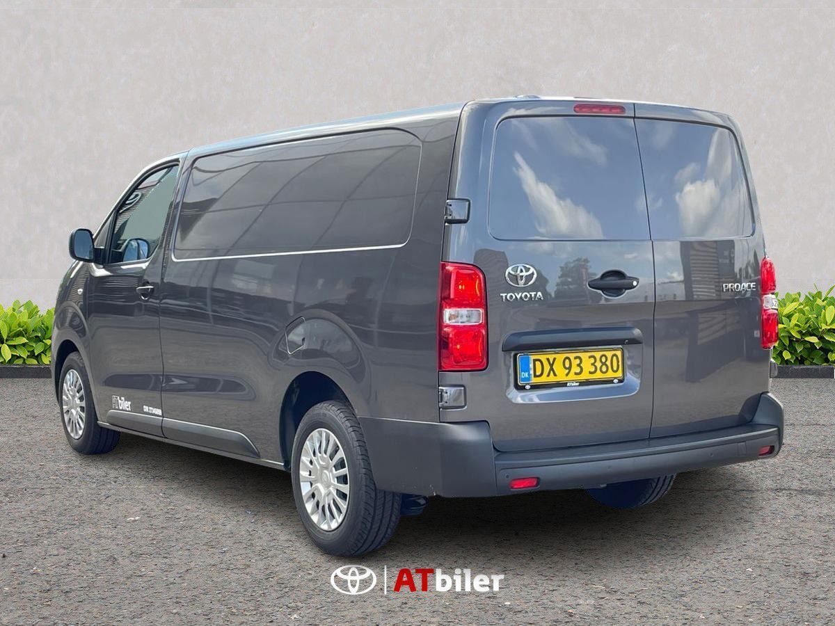 Toyota ProAce 2,0 Long D Comfort Master 144HK Van 8g Aut.