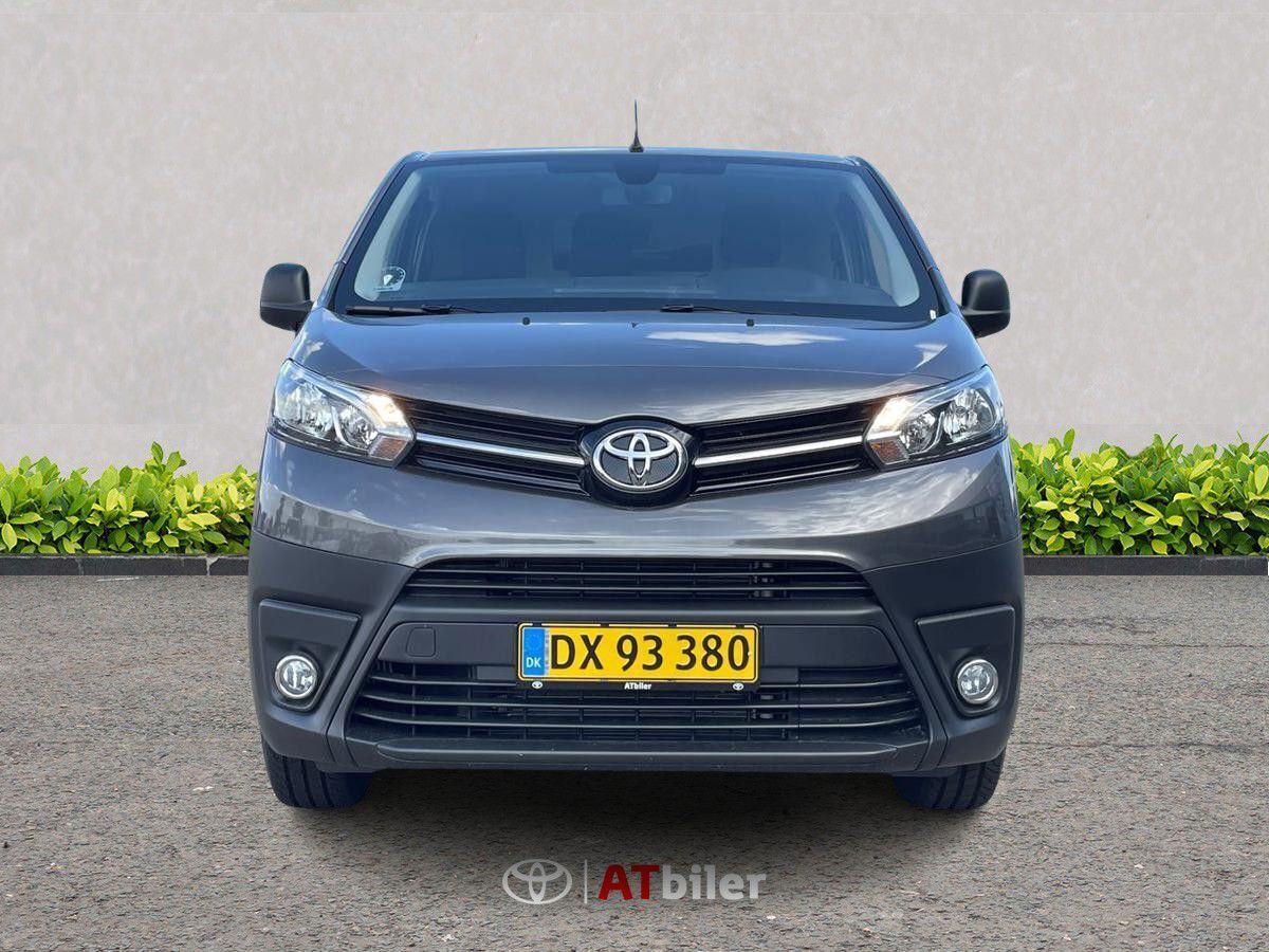 Toyota ProAce 2,0 Long D Comfort Master 144HK Van 8g Aut.