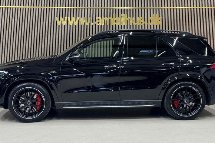 Sort Mercedes GLE53 fra 2024