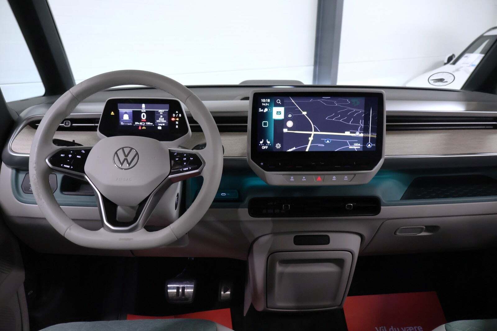 VW ID.Buzz 77 Pro SWB