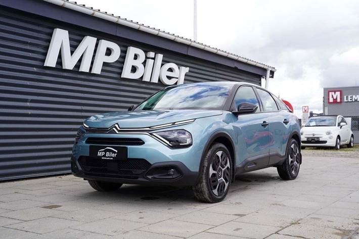 Blå Citroën C4 fra 2021 set udefra