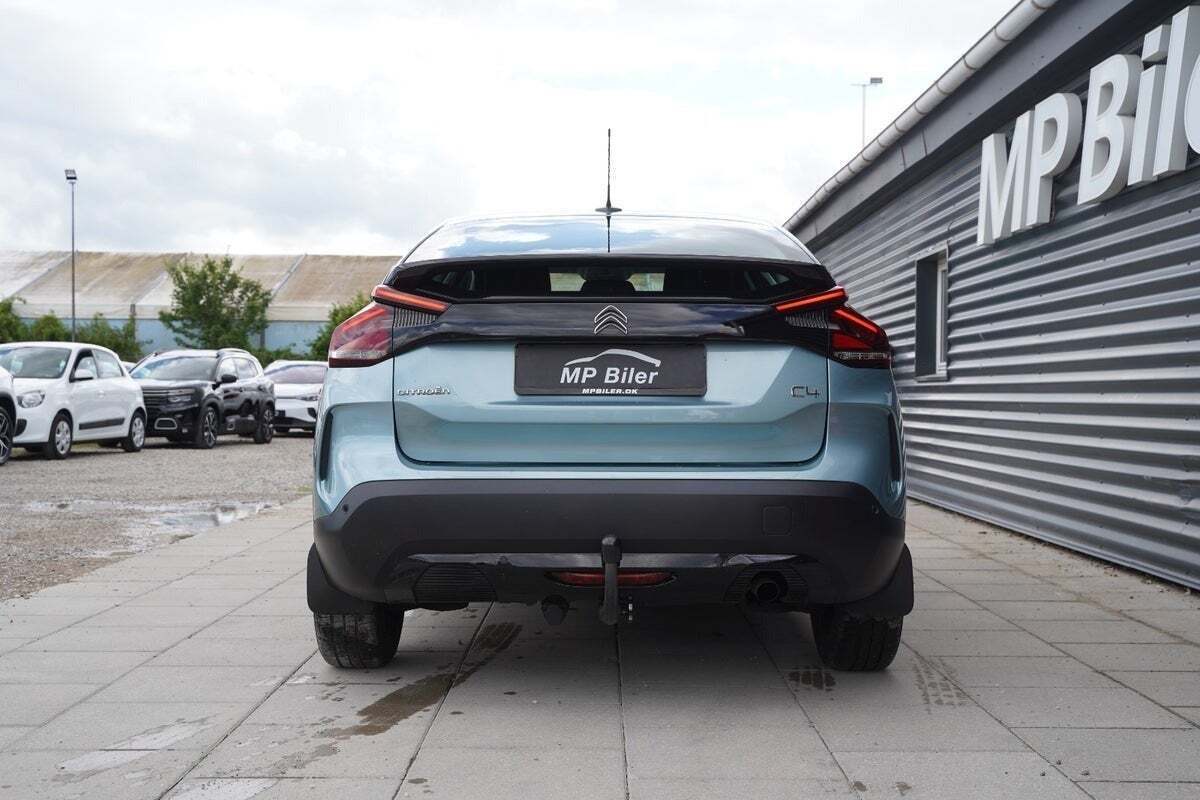 Blå Citroën C4 fra 2021