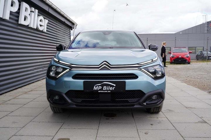 Blå Citroën C4 fra 2021