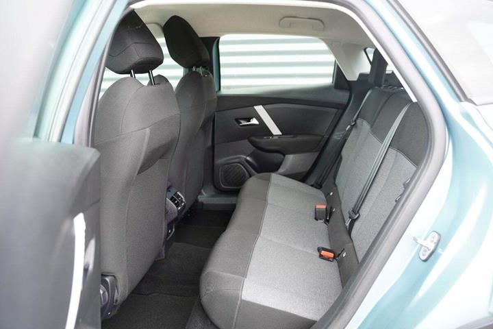 Blå Citroën C4 fra 2021