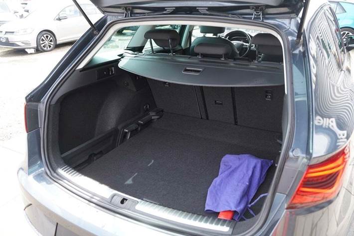 Grå Seat Leon fra 2019