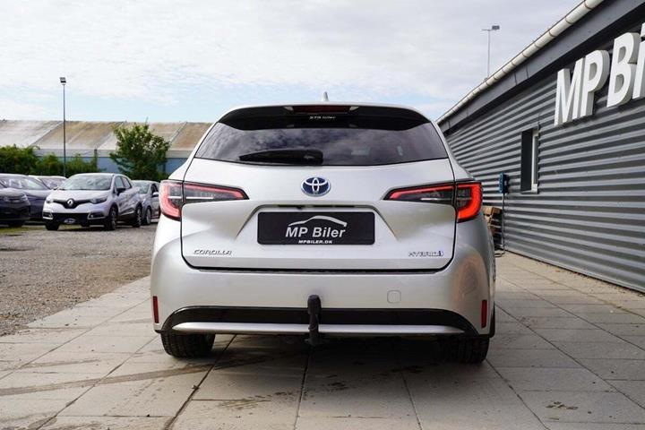 Sølv Toyota Corolla fra 2019