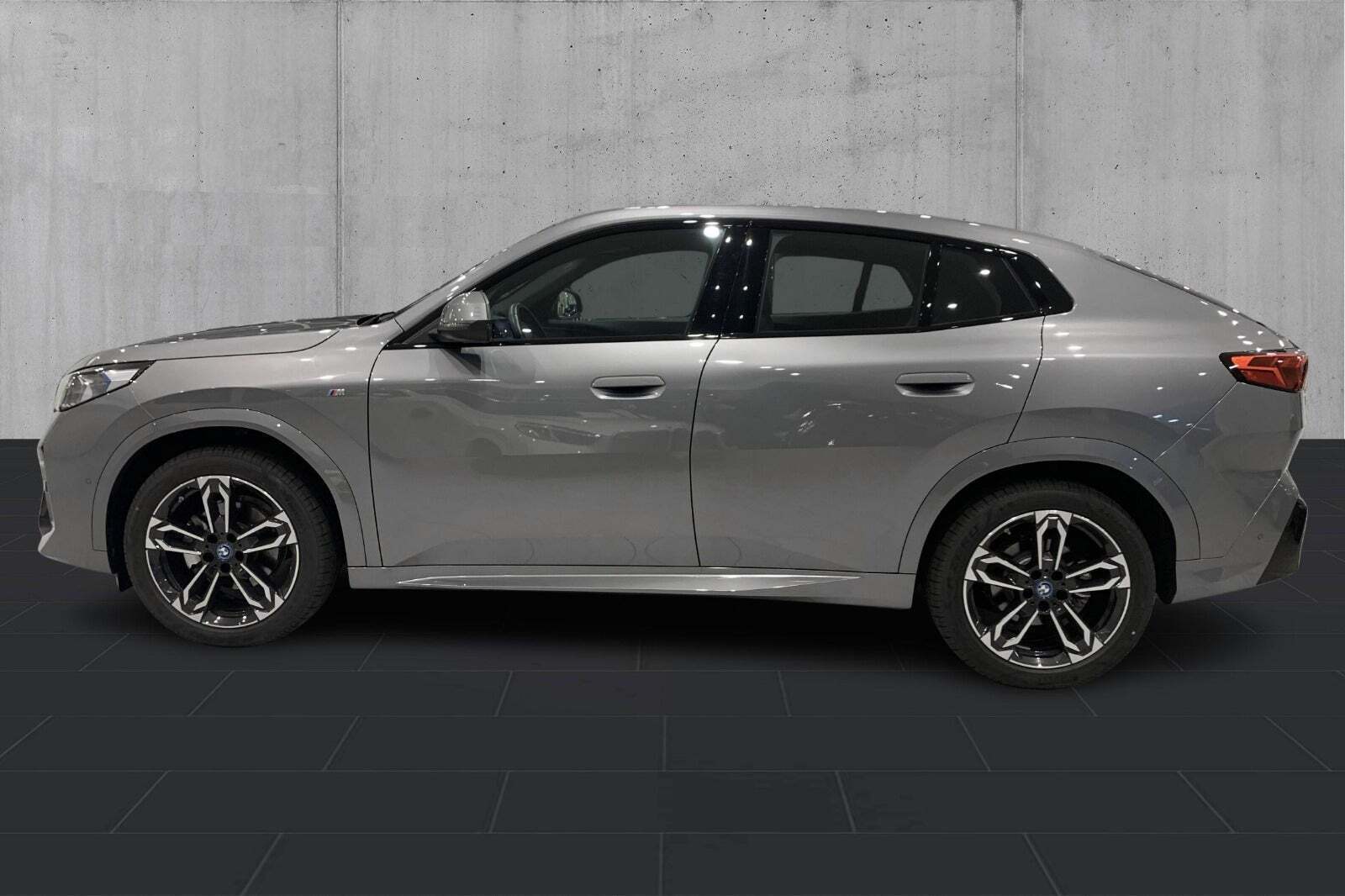 BMW iX2 eDrive20 M-Sport
