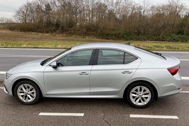 Sølv Skoda Octavia fra 2021