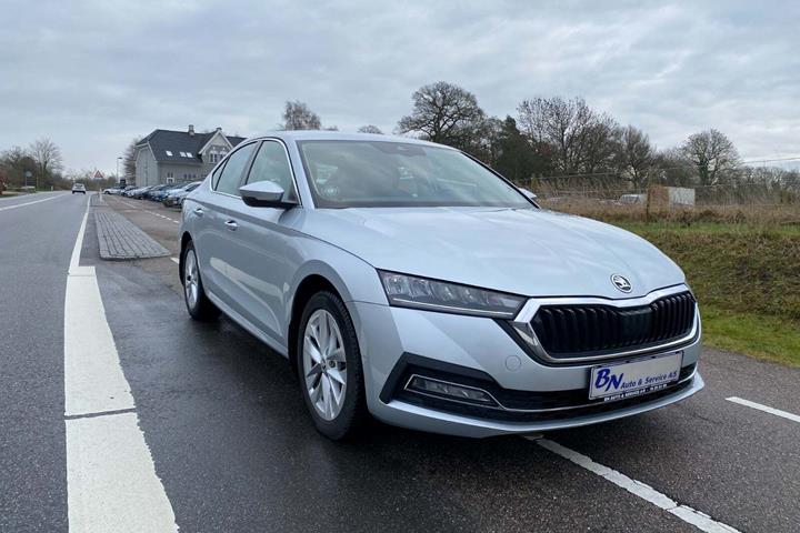 Sølv Skoda Octavia fra 2021