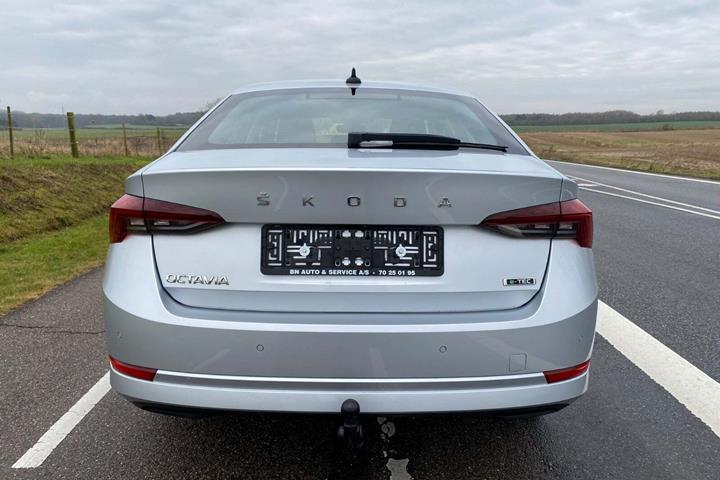 Sølv Skoda Octavia fra 2021