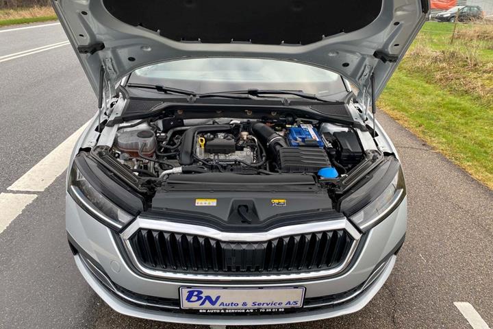 Sølv Skoda Octavia fra 2021