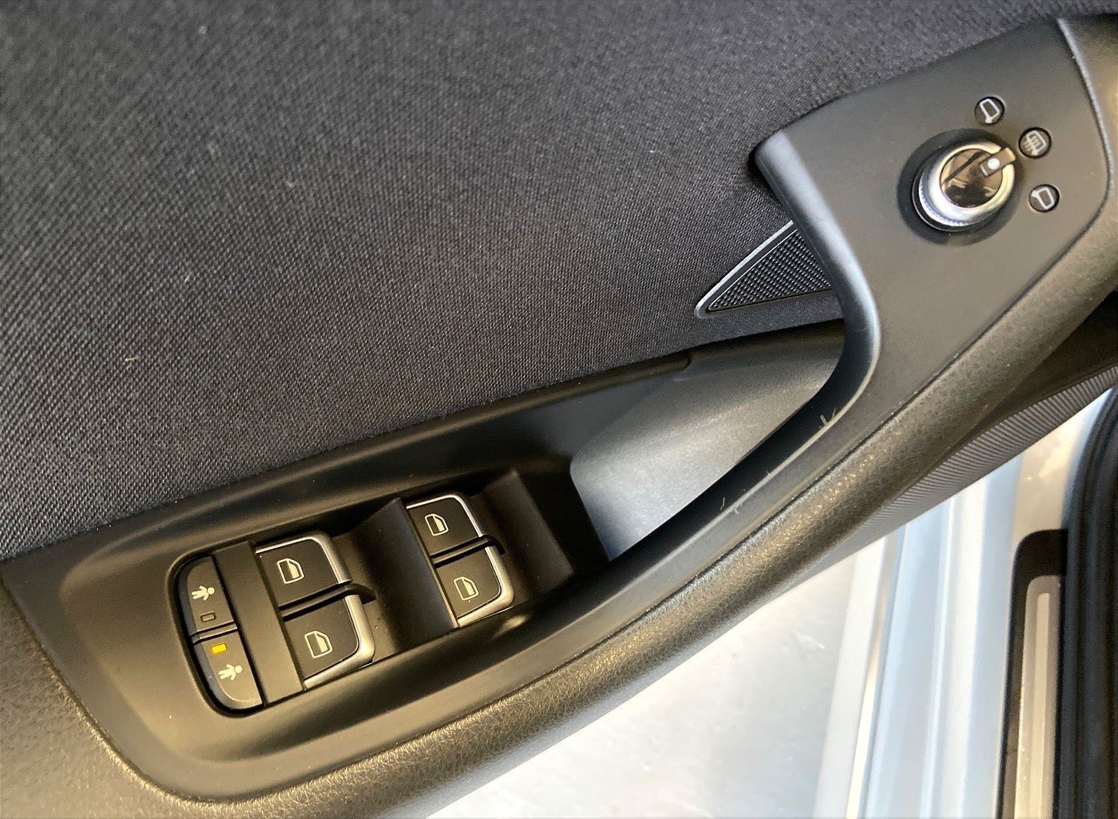 Audi A 6 2,0 Audi A6 2,0 TDi 190 Ultra S-line Avant S-tr.