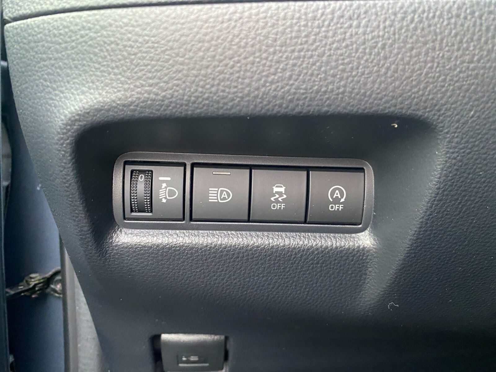 Grå Toyota Aygo X fra 2025