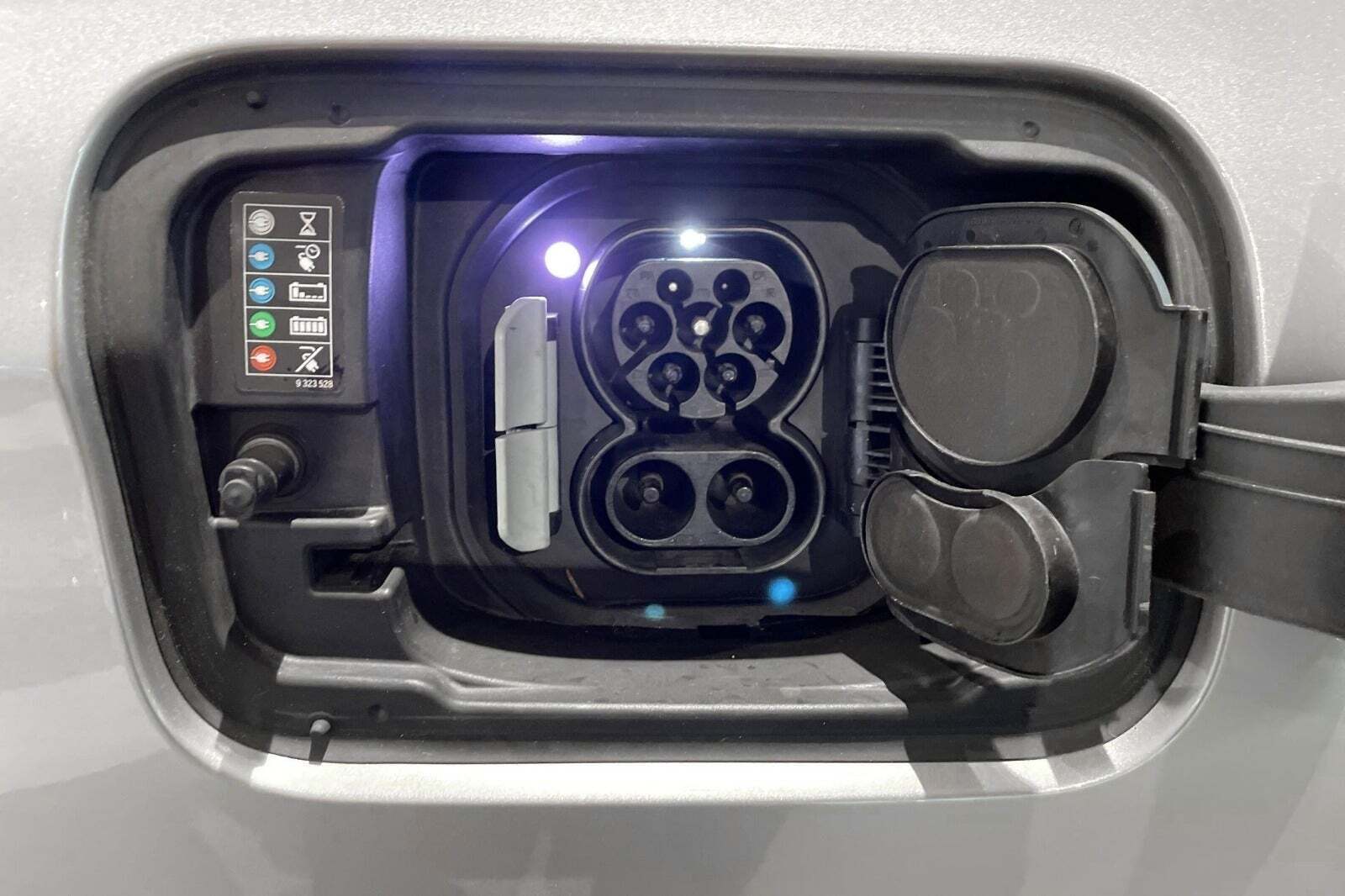 Orange BMW iX3 fra 2021