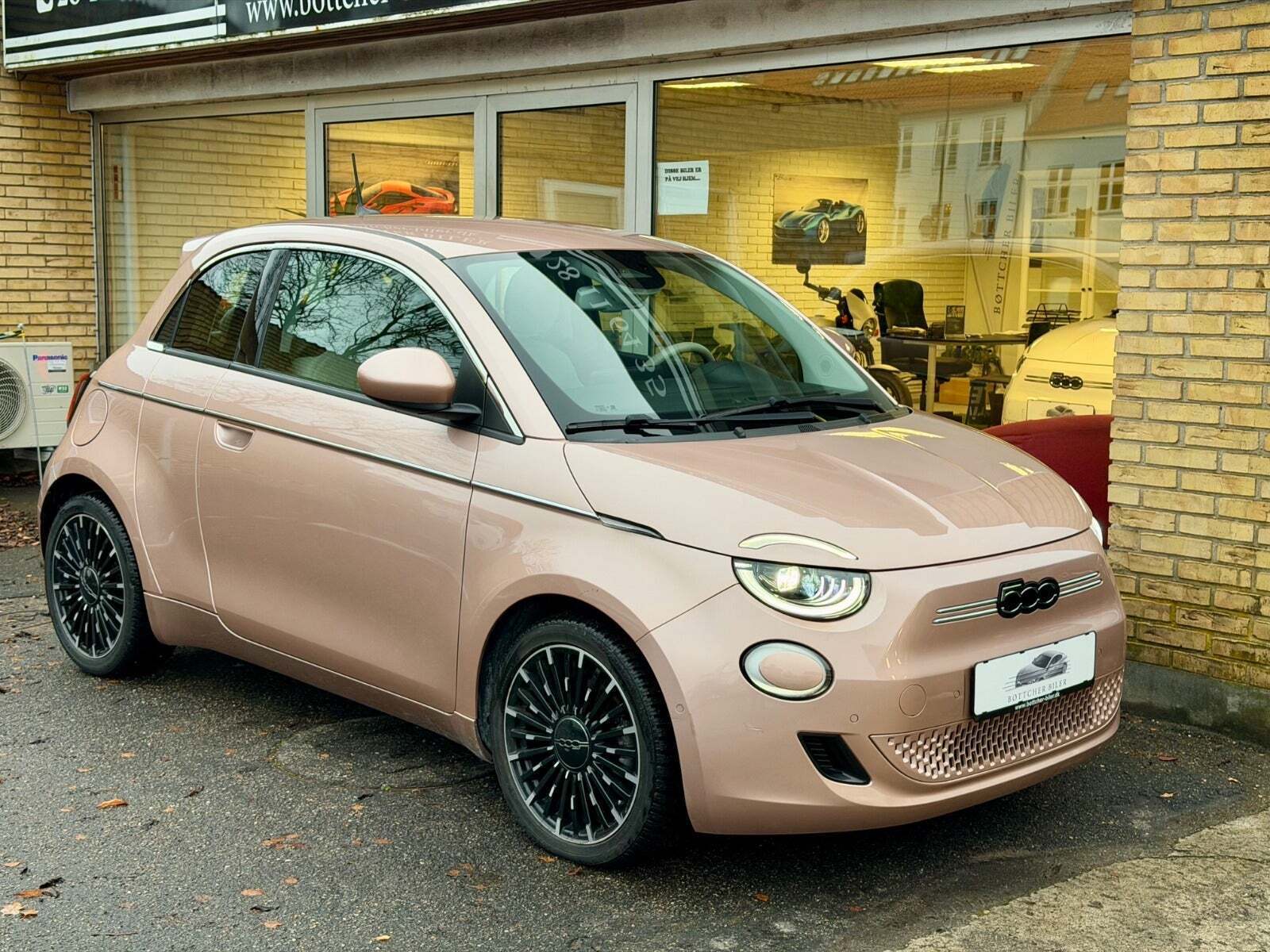 Fiat 500e 42 la Prima 3+1