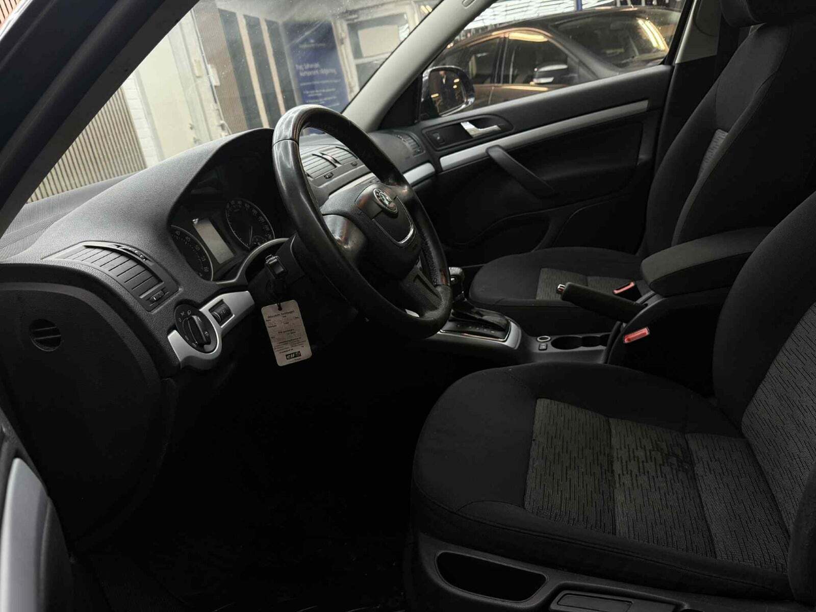 Skoda Octavia 1,6 TDi 105 Elegance Combi DSG