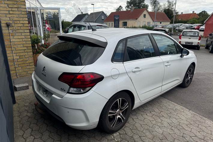 Hvid Citroën C4 fra 2015