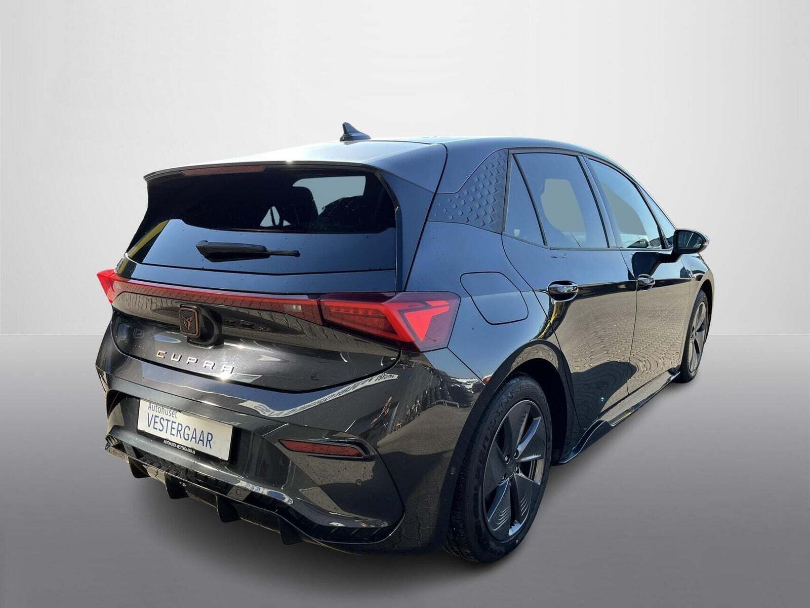 Grå Cupra Born fra 2022