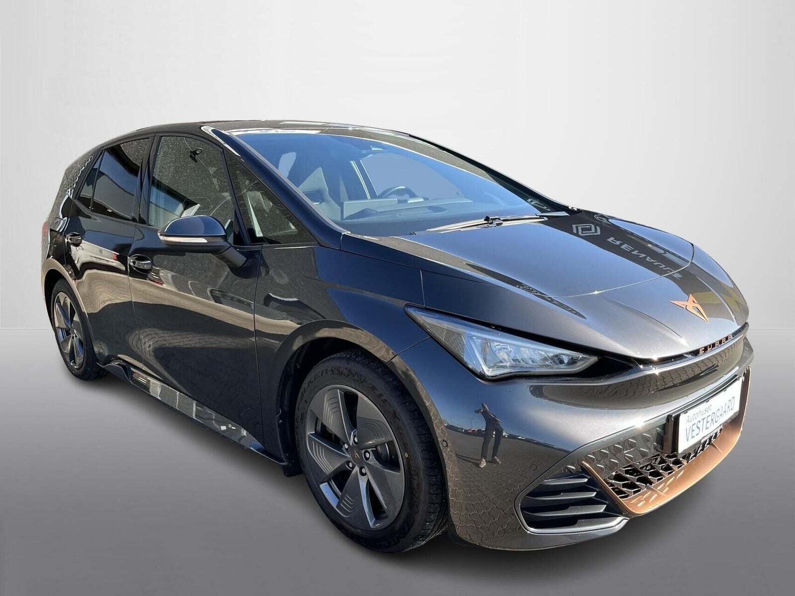 Grå Cupra Born fra 2022