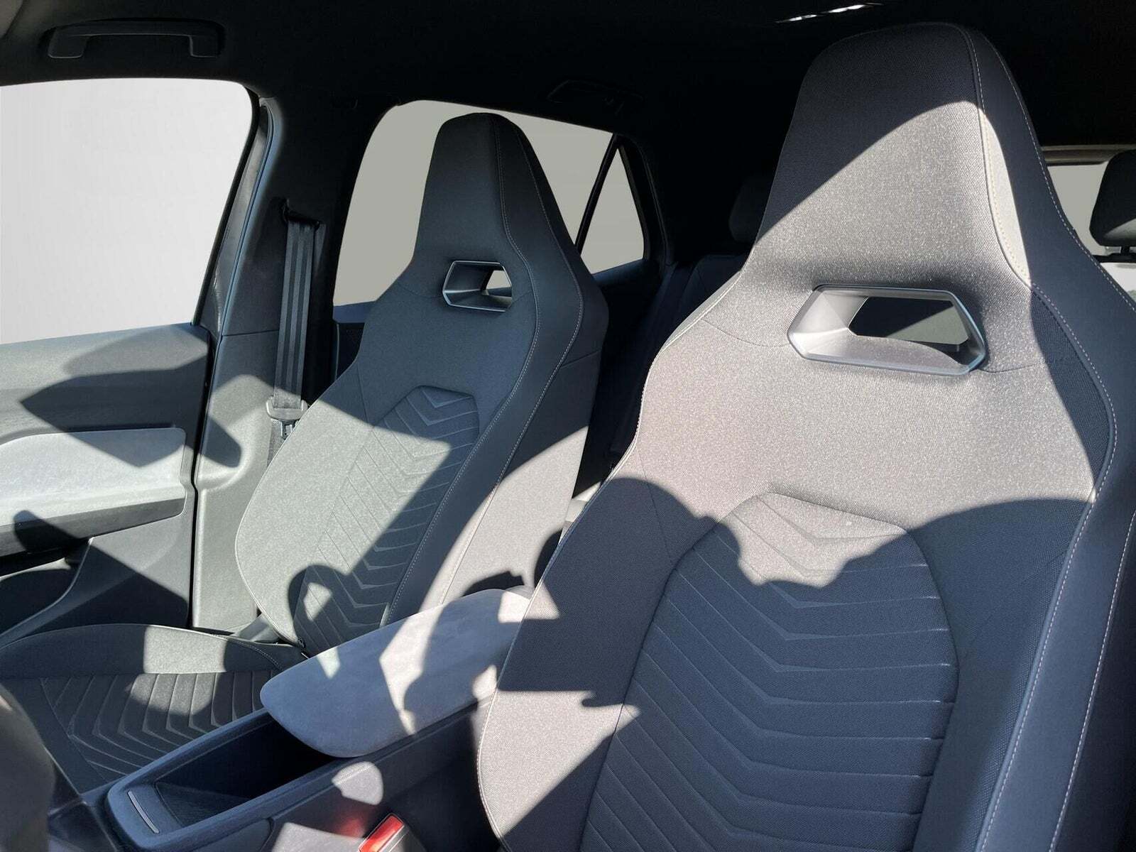 Grå Cupra Born fra 2022