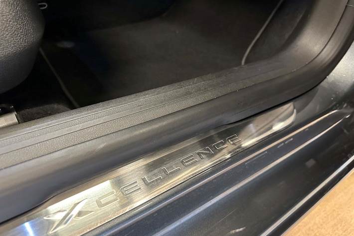 Grå Seat Leon fra 2017