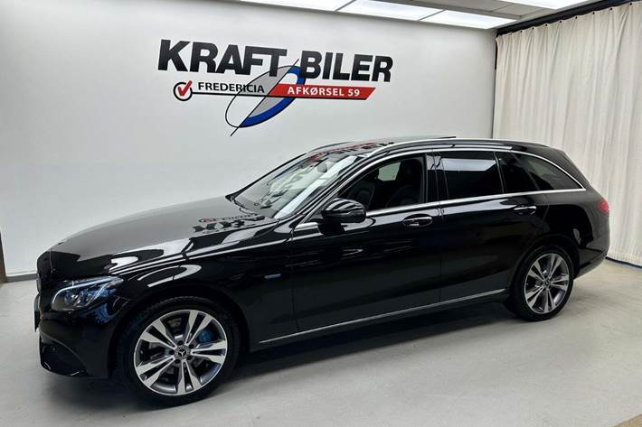 Sort Mercedes C350 e fra 2016