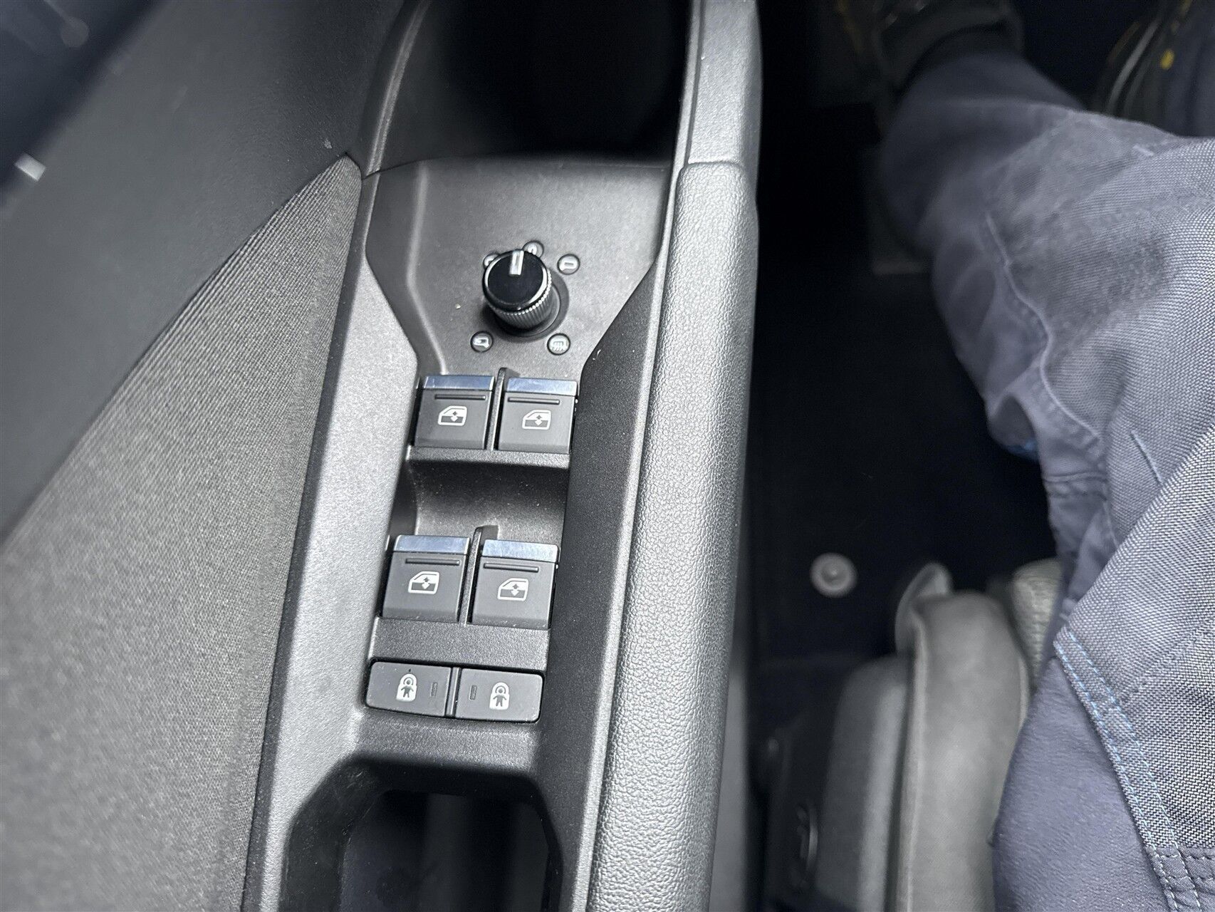 Grå Audi Q4 fra 2022