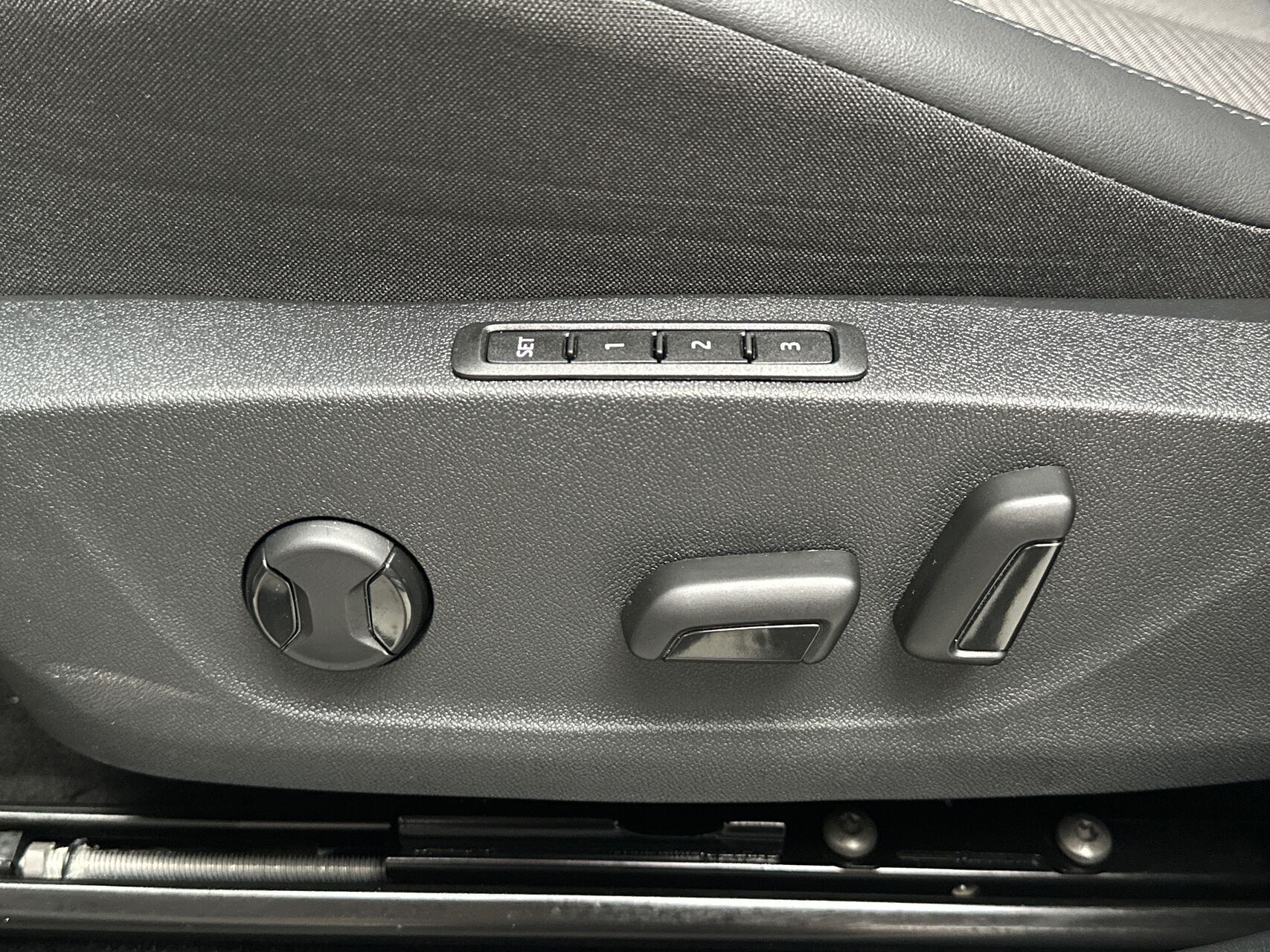 Sølv Skoda Enyaq fra 2024